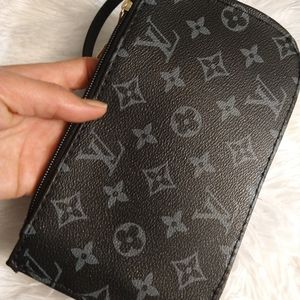 wristlet clutch wallet monogram VL bag